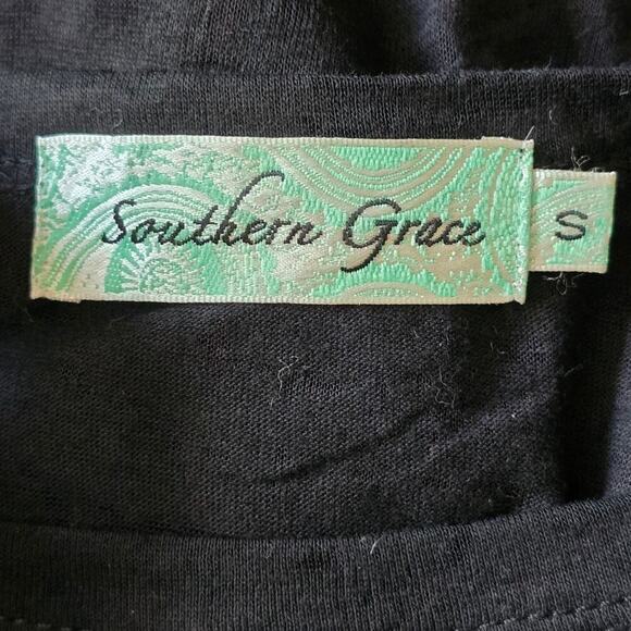 Southern Grace Tee - Picture 5 of 6